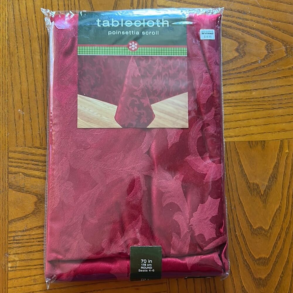 TABLECLOTH ROUND 70" Poinsettia Jacquard Christmas Ruby Burgundy BBB NEW